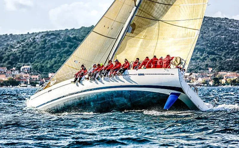 2121非凡app官方下载汉得信息《如何成为一名优秀的足球运动员：从零起步到职业球员的完全指南》